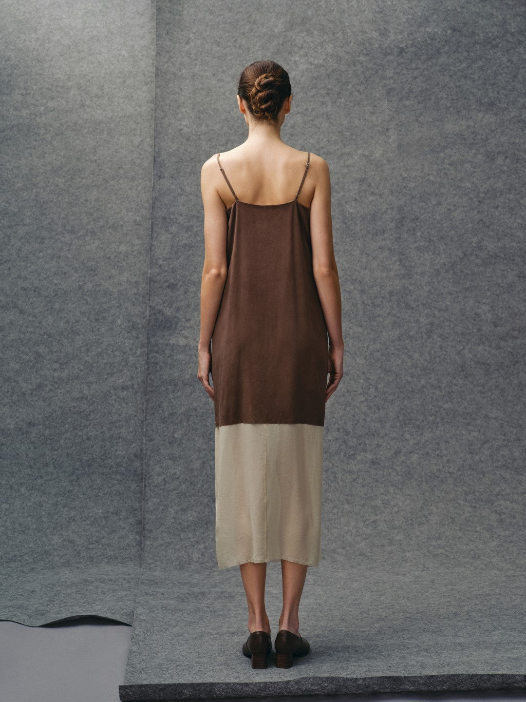 Oud Dress
